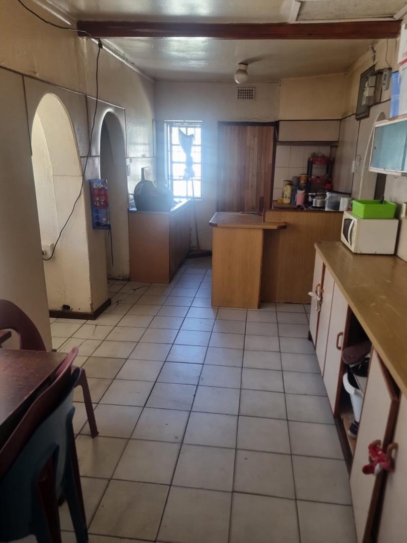 6 Bedroom Property for Sale in Bellville South Western Cape